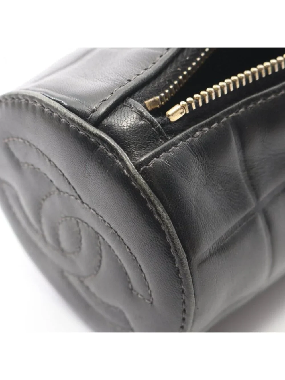 Chanel Pouch Cho Edge coating Black Lambskin